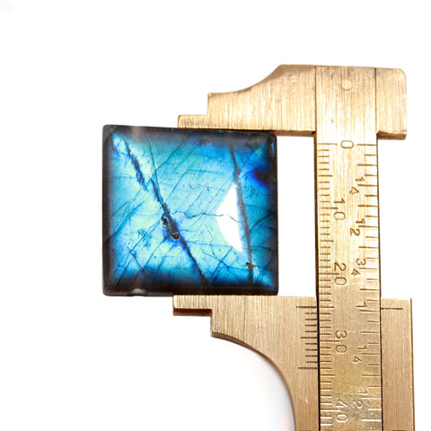 Labradorite Grey Carving Natural Square	Smooth 24 MM Stone